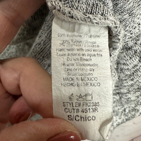 Free Kisses Women's Cardigan Gray Open Knit ruched sleeves sz‎ S Rayon GUC - Picture 4 of 5